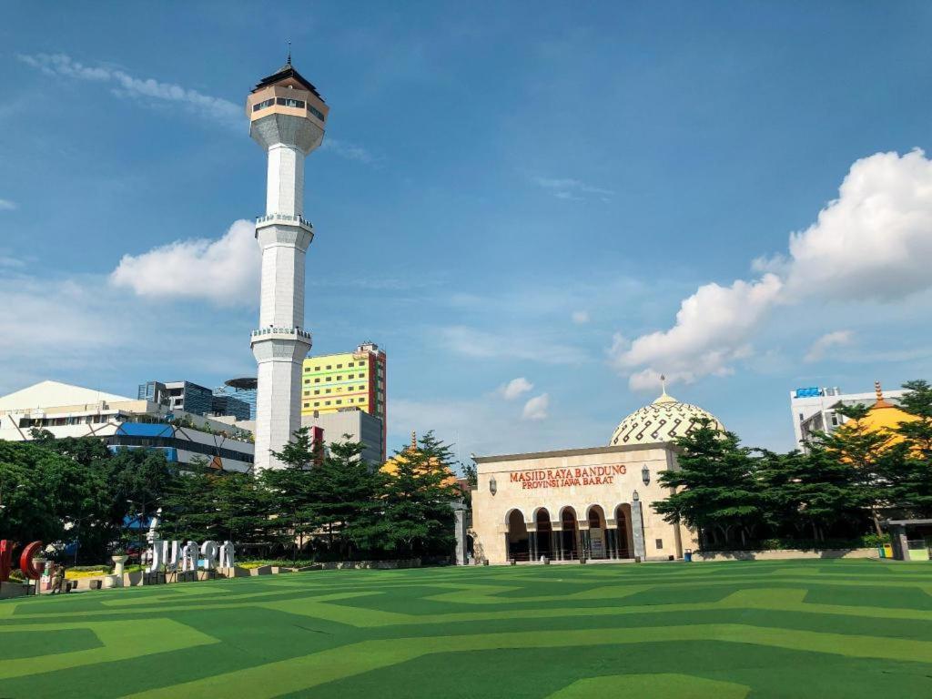 Super Oyo 617 Sukaraja Residence Syariah Bandung Luaran gambar